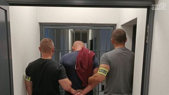 Mężczyzna, który uprowadził busa z 13-latka w środku zatrzymany w Warszawie
