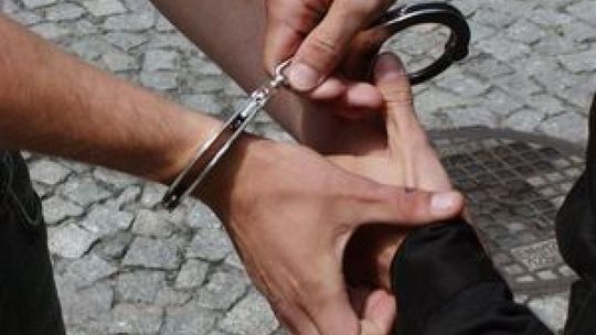 Miał narkotyki i chciał łowić na zakmniętym łowisku