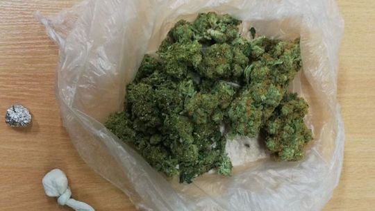 Miał przy sobie marihuanę i amfetaminę. Grozi mu 10 lat więzienia