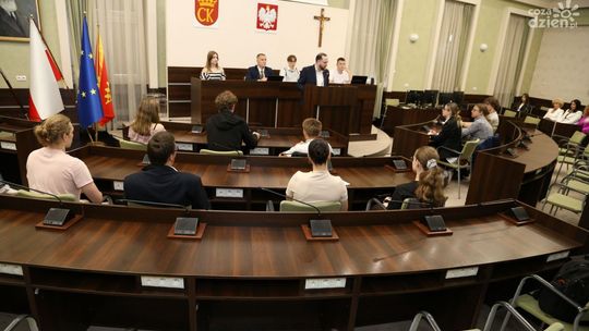 Miasto chce współpracować z młodymi. Prezydentka i radni spotkali się z Młodzieżową Radą