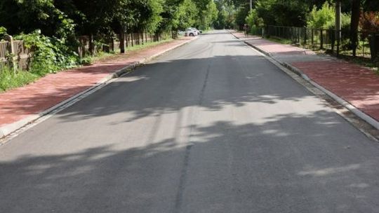 Mieszkańcy ul. Przemysłowej w Zagnańsku mają nowy chodnik