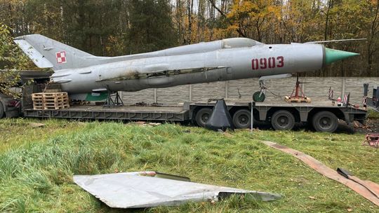 MiG 21PF już w Kielcach – nowa atrakcja w Bazie Zbożowej