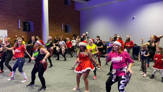 Mikołajkowa zumba dla Igusi