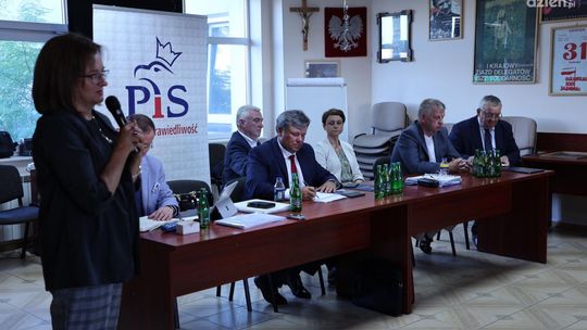 Minister Adamczyk na spotkaniu w Ostrowcu Świętokrzyskim