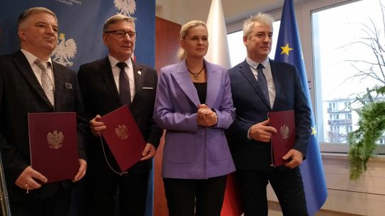 Minister Edukacji wręczyła wyróżnienia świętokrzyskim nauczycielom