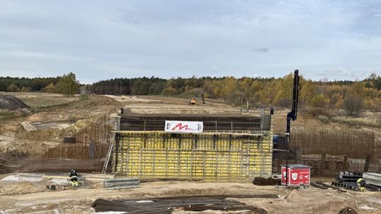 Minister Infrastruktury z wizytą na budowie S74 w świętokrzyskim