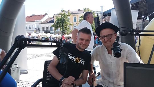 Mistrz gitary Piotr Restecki o energii, spokoju i swojej najnowszej płycie „Home”