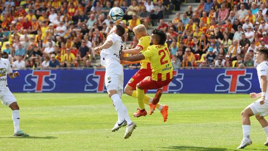 Mistrz kontra spadkowicz? Korona Kielce zmierzy się z liderem - Ekstraklasowy Masochista 