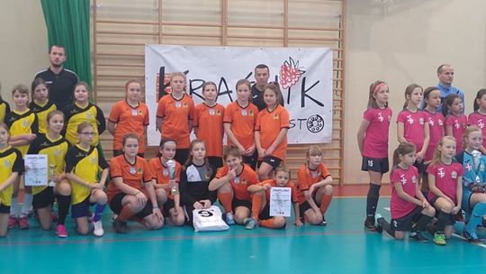 Młode piłkarki zagrały dla chorej Hani