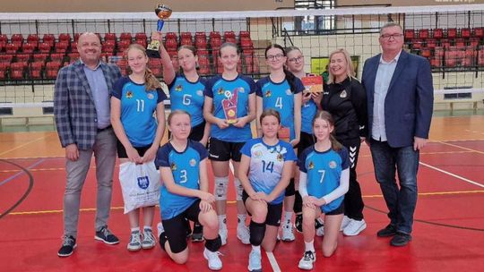 Młodziczki KSZO SMS najlepsze w Opatowie