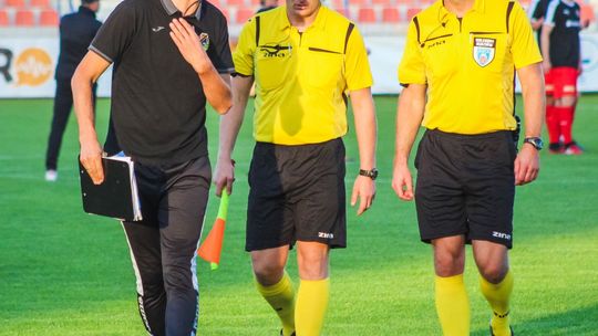 Młodzież z Korony wygrywa w Ostrowcu