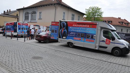 Mobilna pracownia densytometryczna w Kielcach – mieszkańcy mogą zbadać kości