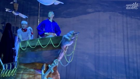 Mobilny statek w spektaklu "Syrenka Ariel" [wideo]