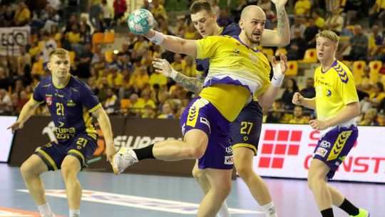 Mocny początek i prowadzenie gry. Industria Kielce pokonała Azoty Puławy 39-23