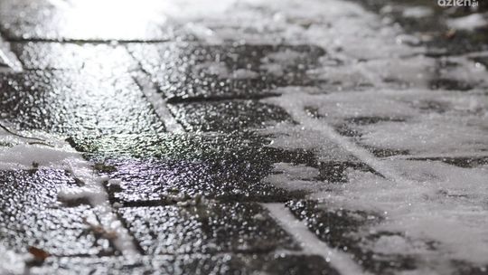 Mroźna środa. Może być naprawdę ślisko
