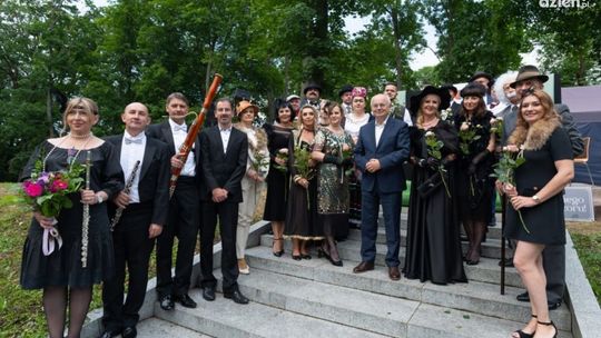 Muzyczne i magiczne wieczory w Morawicy: „Parkowe Nuty” i „Noc Świętojańska”