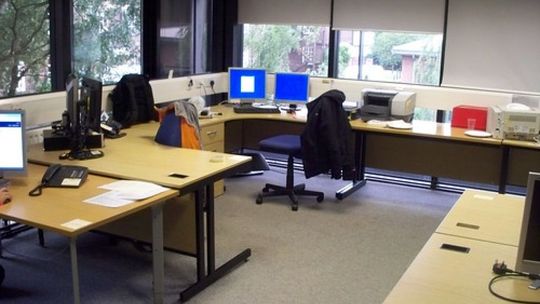 Na jakie zarobki możesz liczyć w Ostrowcu w tych branżach?