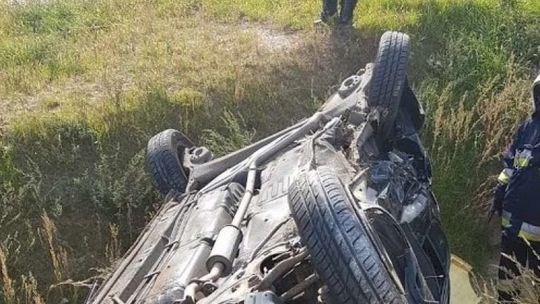 Na obwodnicy Ćmielowa osobówka zderzyła się z busem Na obwodnicy Ćmielowa osobówka zderzyła się z busem