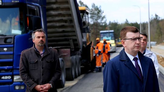 Na ostrowieckich drogach praca wre