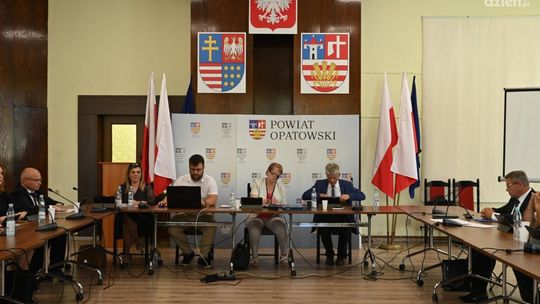 Nadzwyczajna sesja samorządu powiatu opatowskiego odłożona