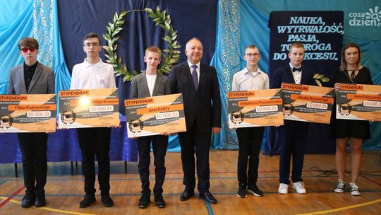 Nagrody finansowe dla najlepszych uczniów 