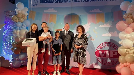 Najmłodsi ostrowczanie uroczyście przywitani 