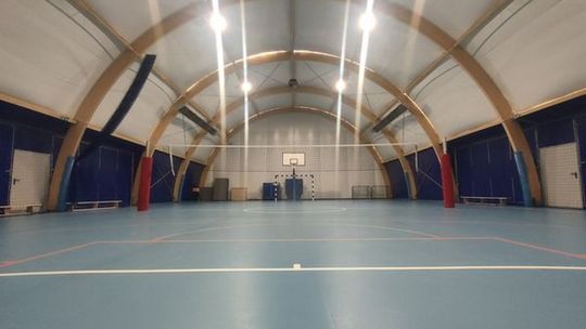 Najnowocześniejsze boisko w regionie powstaje przy ostrowieckim "Chreptusie"