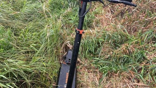 Napadli 13-latka i ukradli hulajnogę