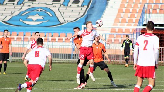 Nerwowa końcówka, ale trzy punkty zostają w Ostrowcu