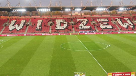 Niespodzianka w Łodzi. Korona ograła Widzew i przedłuża swoje szanse na bezpośredni awans!