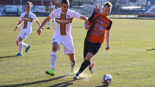 Nieudana inauguracja piłkarskiej wiosny w wykonaniu piłkarzy KSZO 1929 Ostrowiec Świętokrzyski
