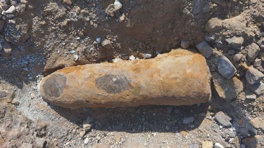 Niewybuch na DK 73 - droga zablokowana