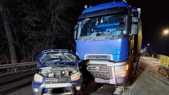 Nocna kraksa na krajowej "9"