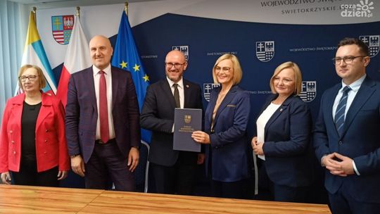 Nowa era usług społecznych w Skarżysku! Umowa na niemal  9 mln zł podpisana