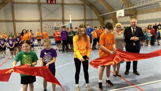 Nowa hala sportowa w Ostrowcu Świętokrzyskim otwarta! To inwestycja w przyszłych mistrzów