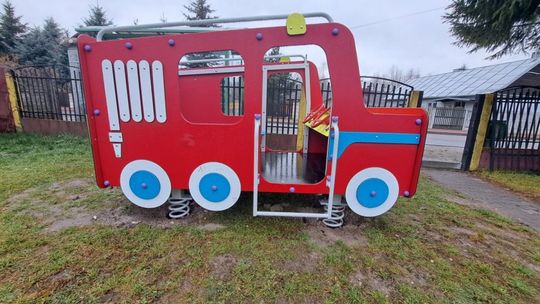 Nowe place zabaw w gminie Morawica