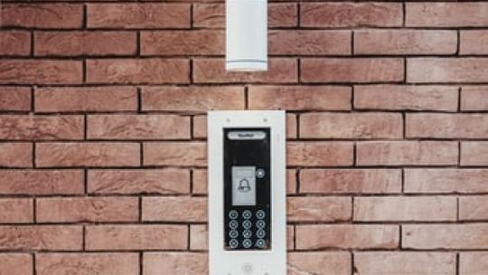 Nowoczesne zabezpieczenia posesji