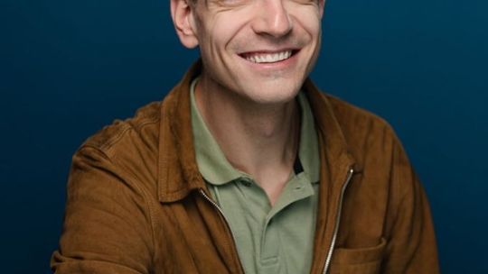 Nowy aktor w zespole Teatru Lalki i Aktora „Kubuś” w Kielcach – poznajcie Mateusza Wyżlińskiego