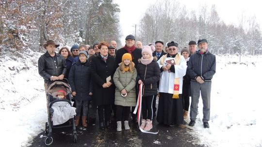 Nowy asfalt w Dołach Biskupich