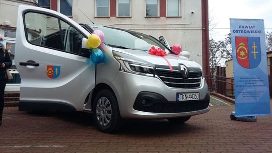 Nowy, specjalistyczny bus trafił do Zespołu Szkół Specjalnych w Ostrowcu Świętokrzyskim