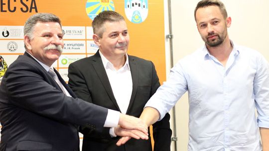 Nowy sponsor w siatkarskim zespole KSZO