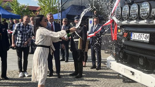 Nowy wóz podwójnie ochrzczony