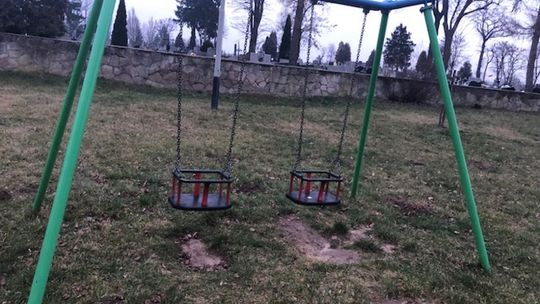 Nowych nie będzie, może doposażą już istniejące. Place zabaw nadal nie dla wszystkich dzieci? 
