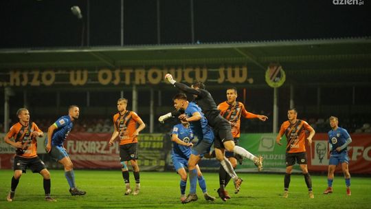 Od 0:1 do 5:1, wygrana piłkarzy KSZO 1929 i awans na trzecie miejsce w tabeli. 