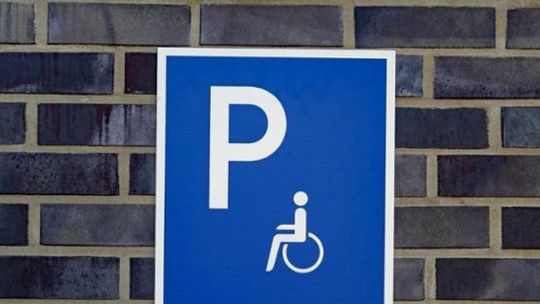 Od drzwi do drzwi. W Ożarowie już można skorzystać z transportu indywidualnego