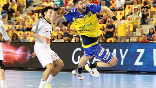 Od godziny 11 rusza sprzedaż biletów na dzisiejszy mecz KS Kielce - Chrobry Głogów. Inauguracja Orlen Superligi z organizacyjnym zamieszaniem