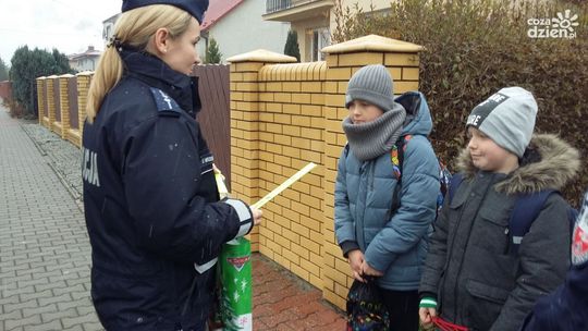 "Odblaskowy piątek" – akcja świętokrzyskiej policji dla poprawy bezpieczeństwa pieszych