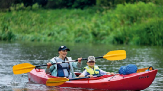 Odkryj rzeki Ponidzia z perspektywy kajaka. Nowy przewodnik „Kajakiem Po_Nidzie” już dostępny