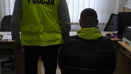 Odpowiedzą za kradzież puszki z pieniędzmi