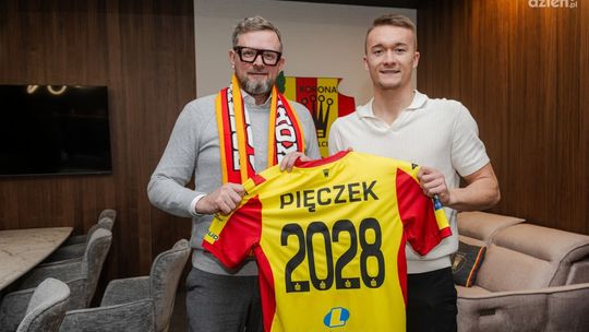 OFICJALNIE: Marcel Pięczek przedłużył kontrakt z Koroną Kielce